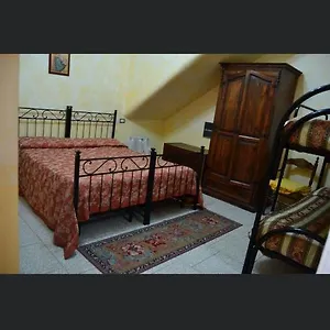  Bed & Breakfast La Contrada Degli Ulivi